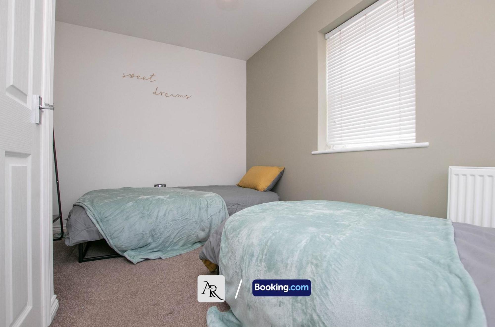Cozy House By Ar Properties Short Lets & Serviced Accommodation Colchester Exterior photo